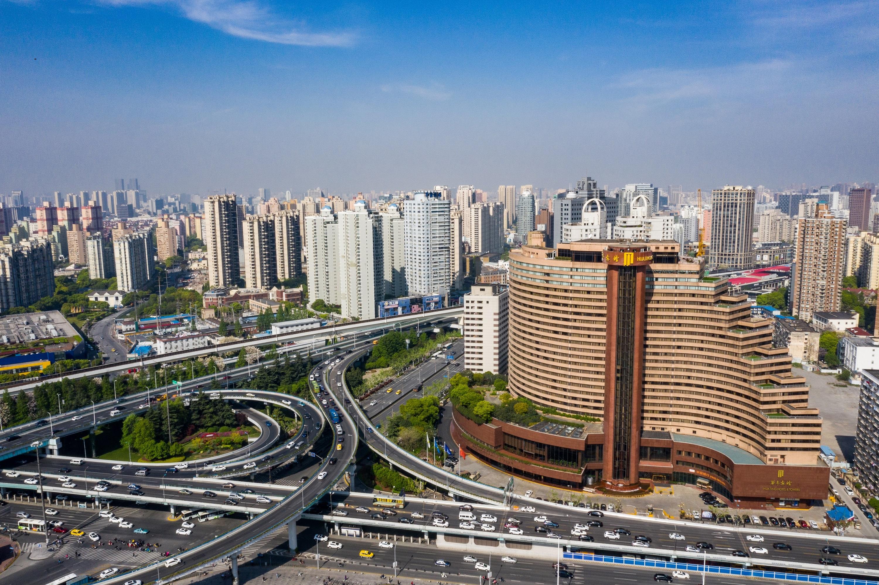 Hua Ting Hotel And Towers Xangai Exterior foto